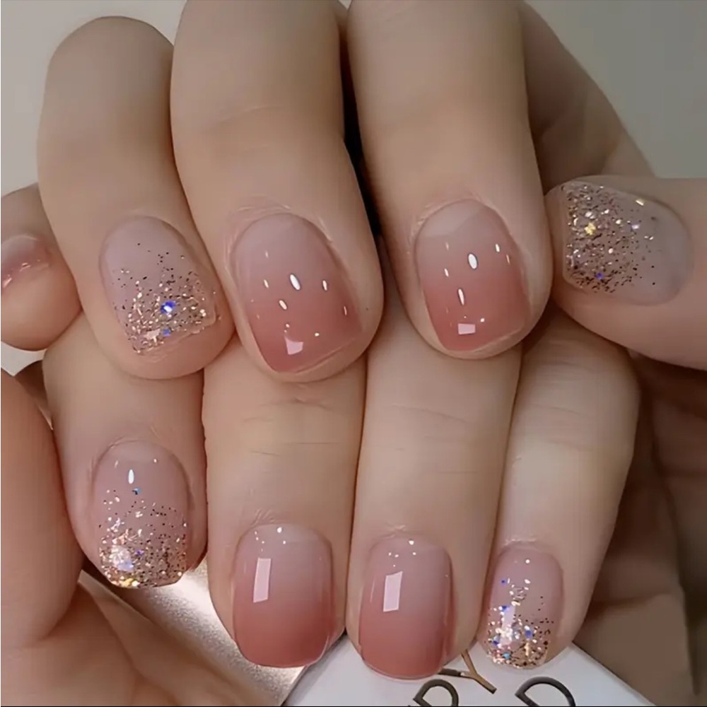 Glitter Ombre Nail Art